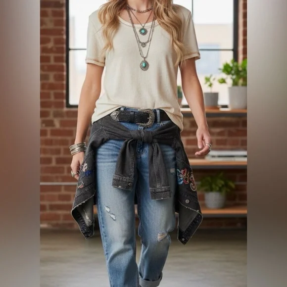 NWT POL Contrast Stitch Scoop Neck Ribbed Tee T-Shirt Top - Picture 2 of 6